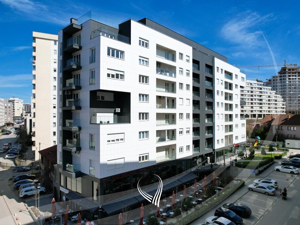 Banesë me 3 dhoma gjumi në shitje në lagjen Mati 10