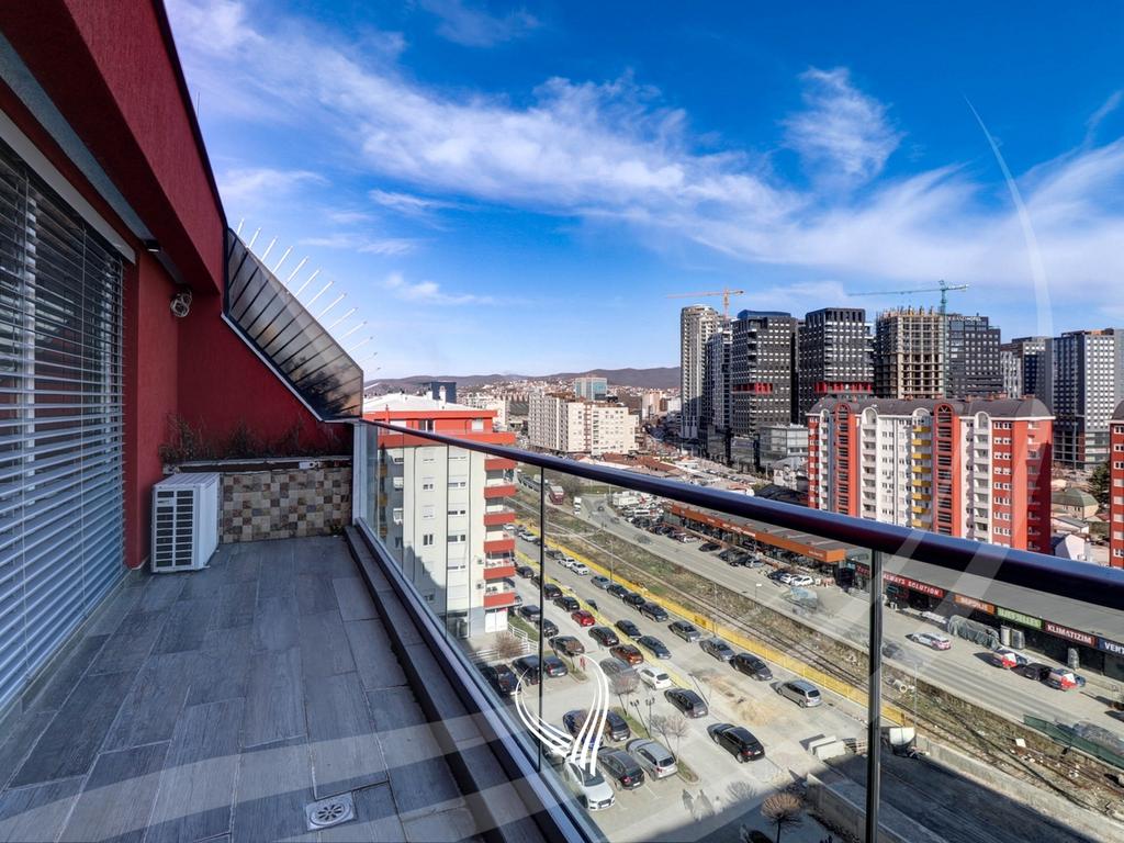 Duplex penthouse 123m2 for sale in Arbëria neighborhood - Dragodan17