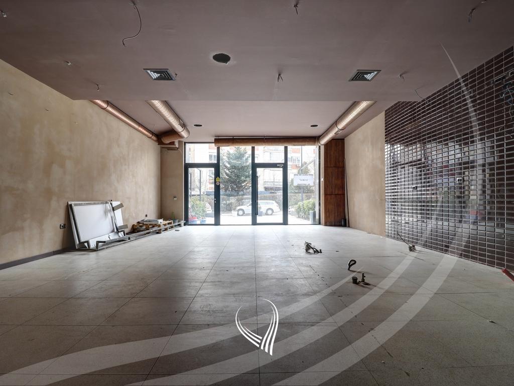 Lokal 120m2 qira në lagjen Aktash - IVY5