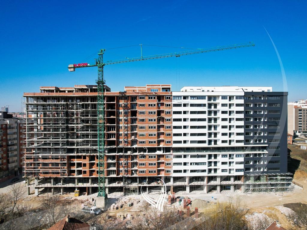 Banesë me 4 dhoma gjumi në shitje në lagjen Mati 1 – Rruga A12