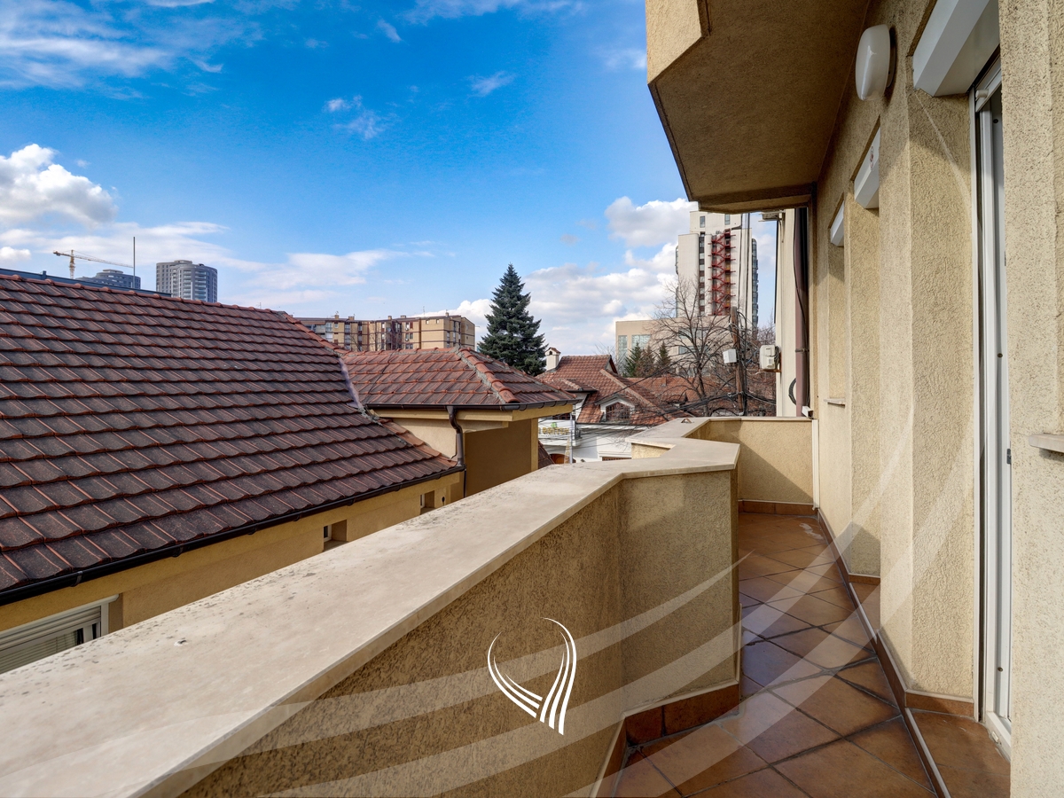 Objekt afarist 330m2 me qira në lagjen Ulpiana14