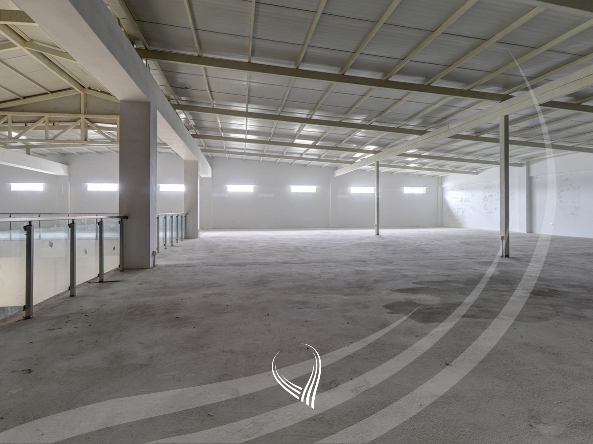 Objekt afarist 3800m2 me qira në Prelez15