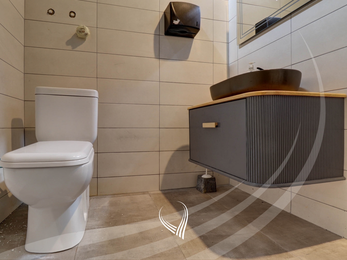 Objekt afarist 3800m2 me qira në Prelez20