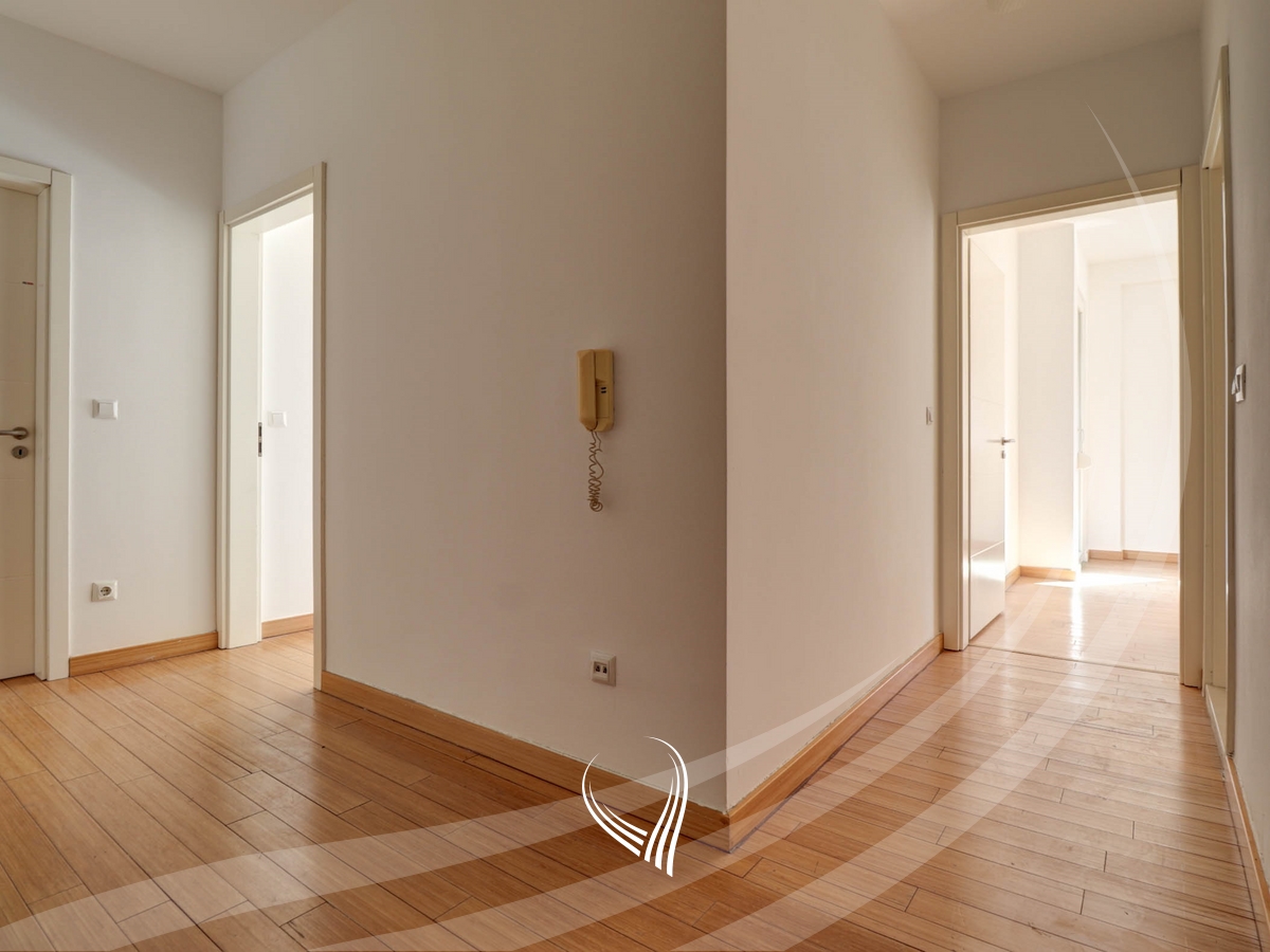 Banesë me 2 dhoma gjumi në shitje në lagjen Mati 110