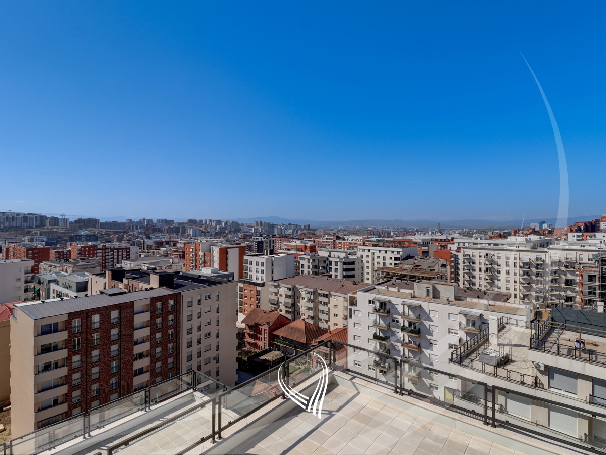 Penthouse – Zyre me 5 dhoma pune me qira në lagjen Mati 110