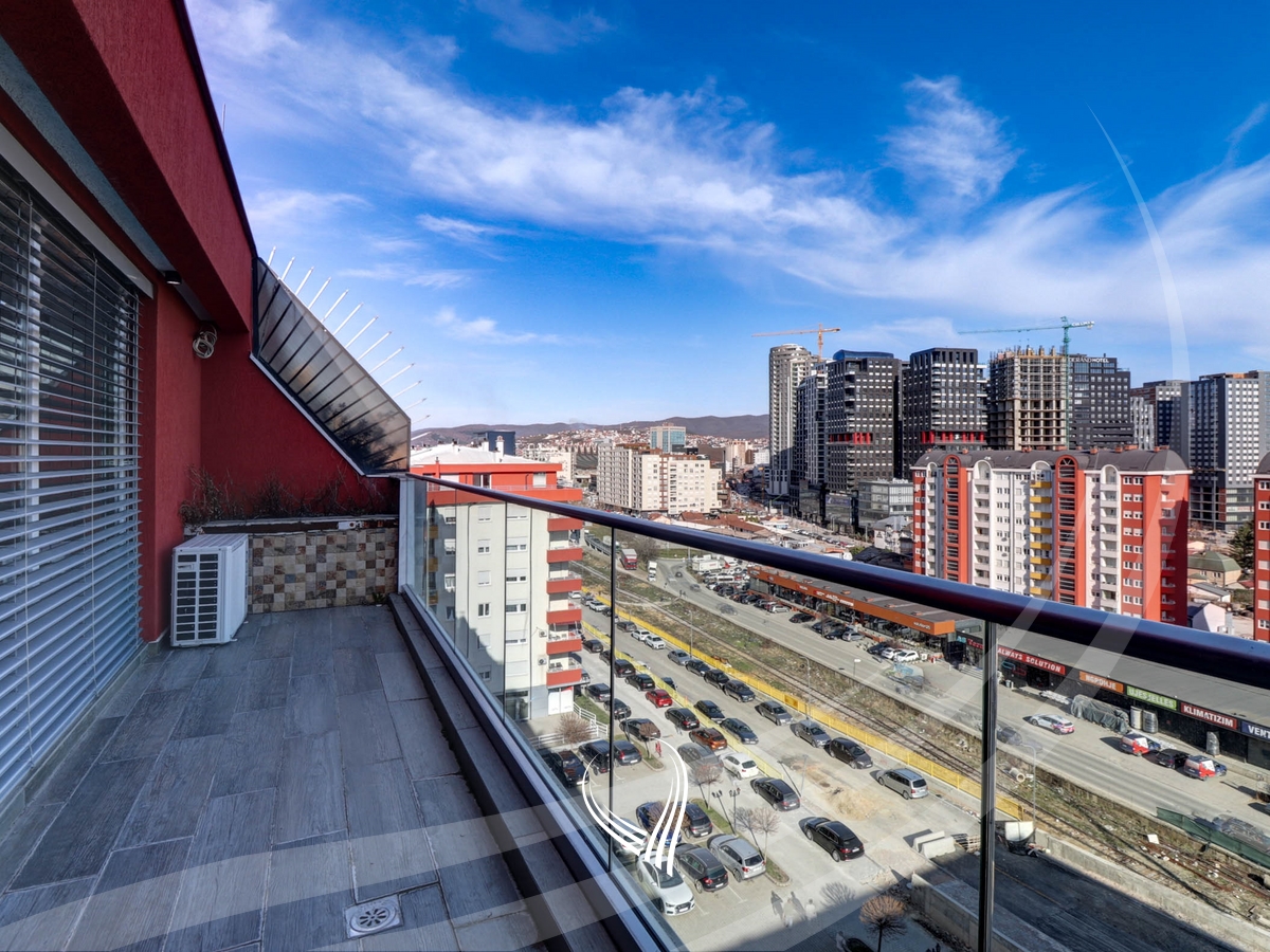 Duplex penthouse 123m2 for sale in Arbëria neighborhood - Dragodan17