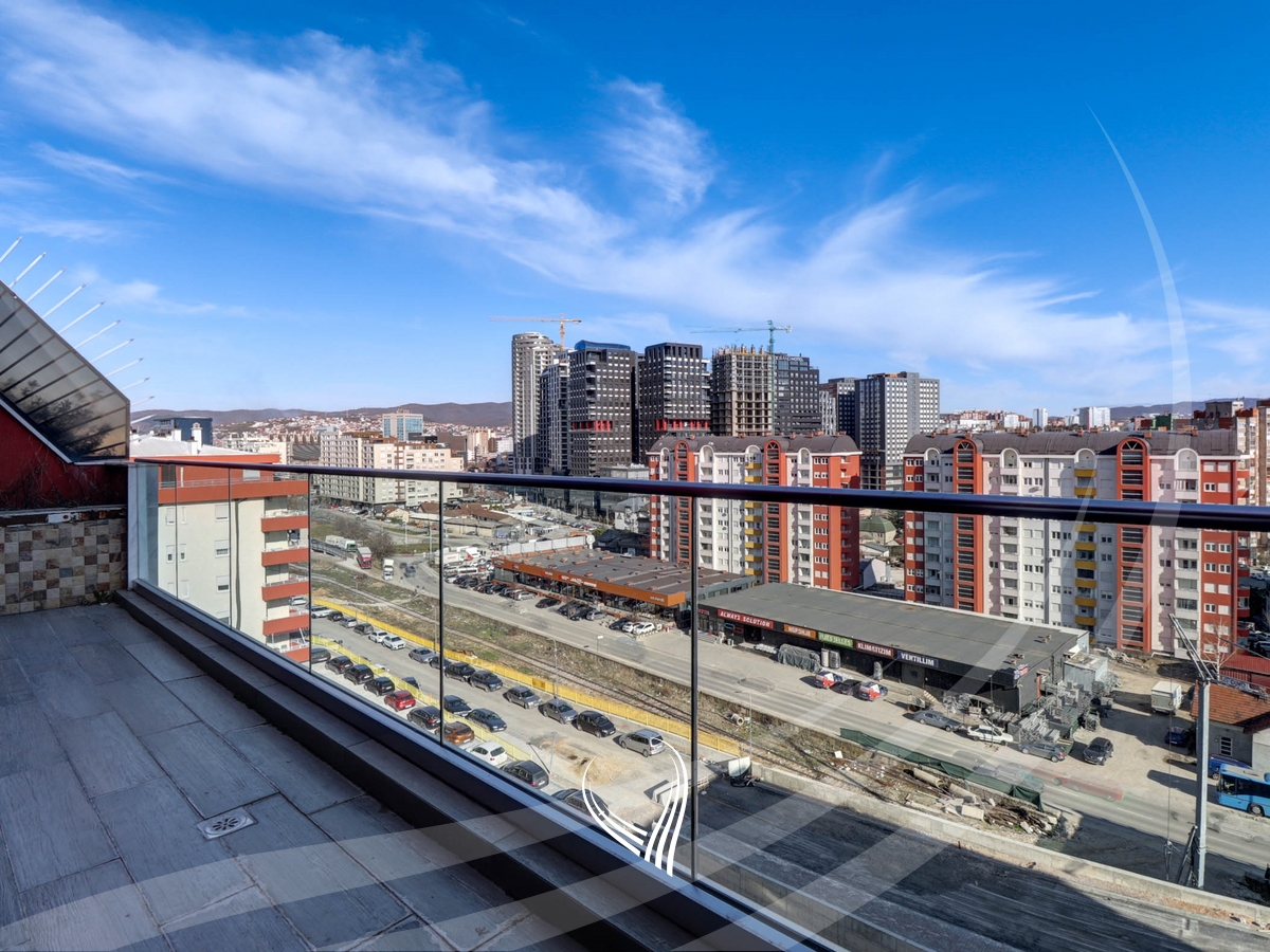 Duplex penthouse 123m2 for sale in Arbëria neighborhood - Dragodan18