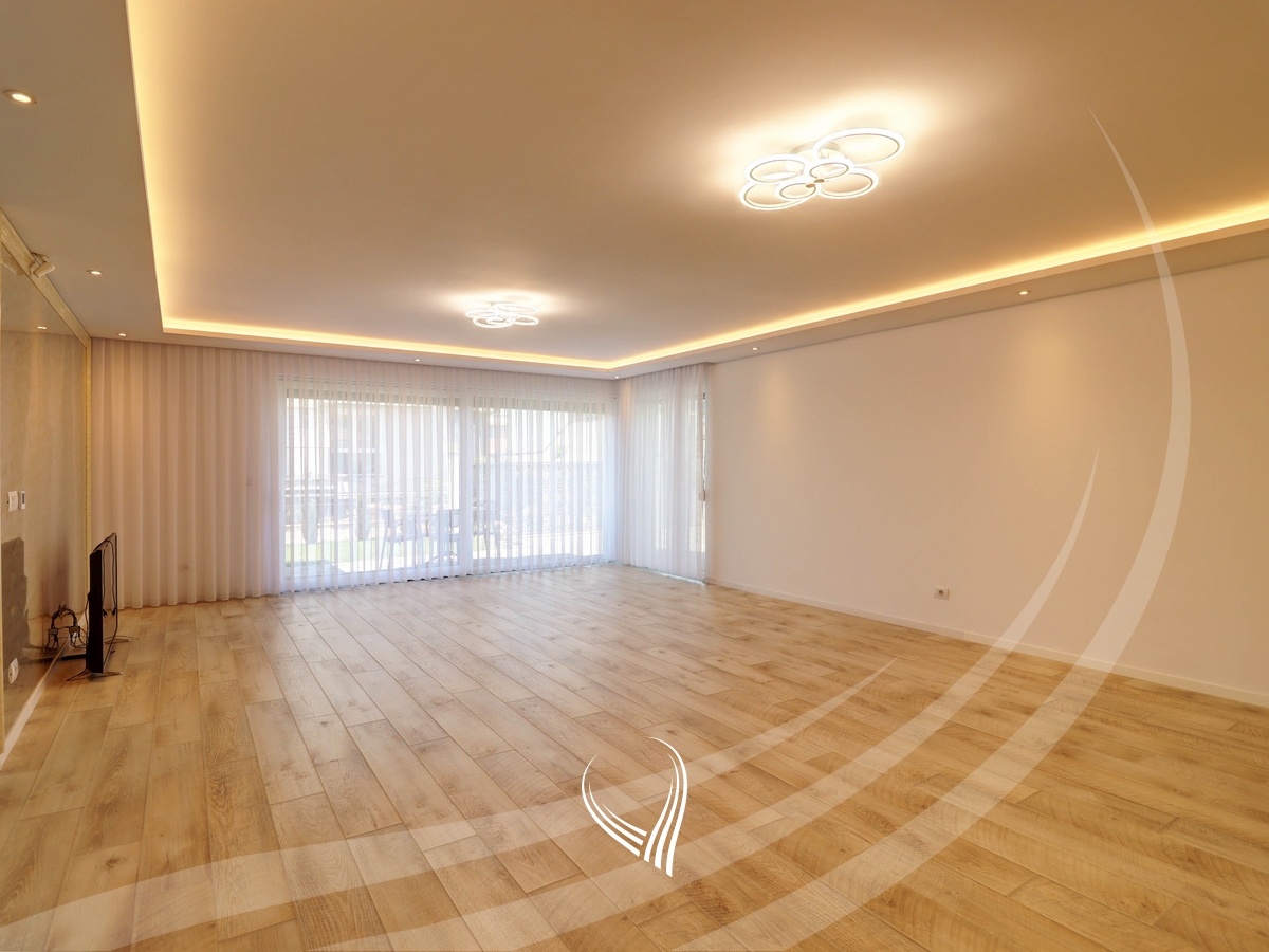 Shtëpi me 3 dhoma gjumi në shitje në lagjen Matiçan1