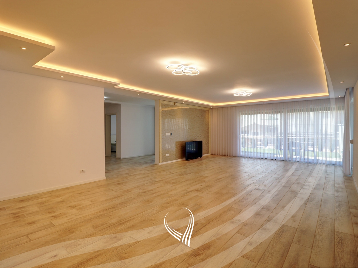 Shtëpi me 3 dhoma gjumi në shitje në lagjen Matiçan2