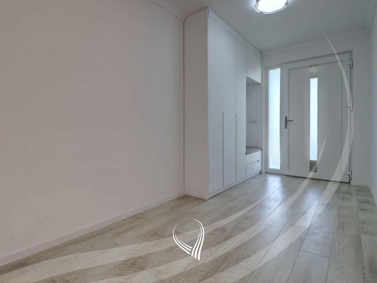 Shtëpi me 3 dhoma gjumi në shitje në lagjen Matiçan8