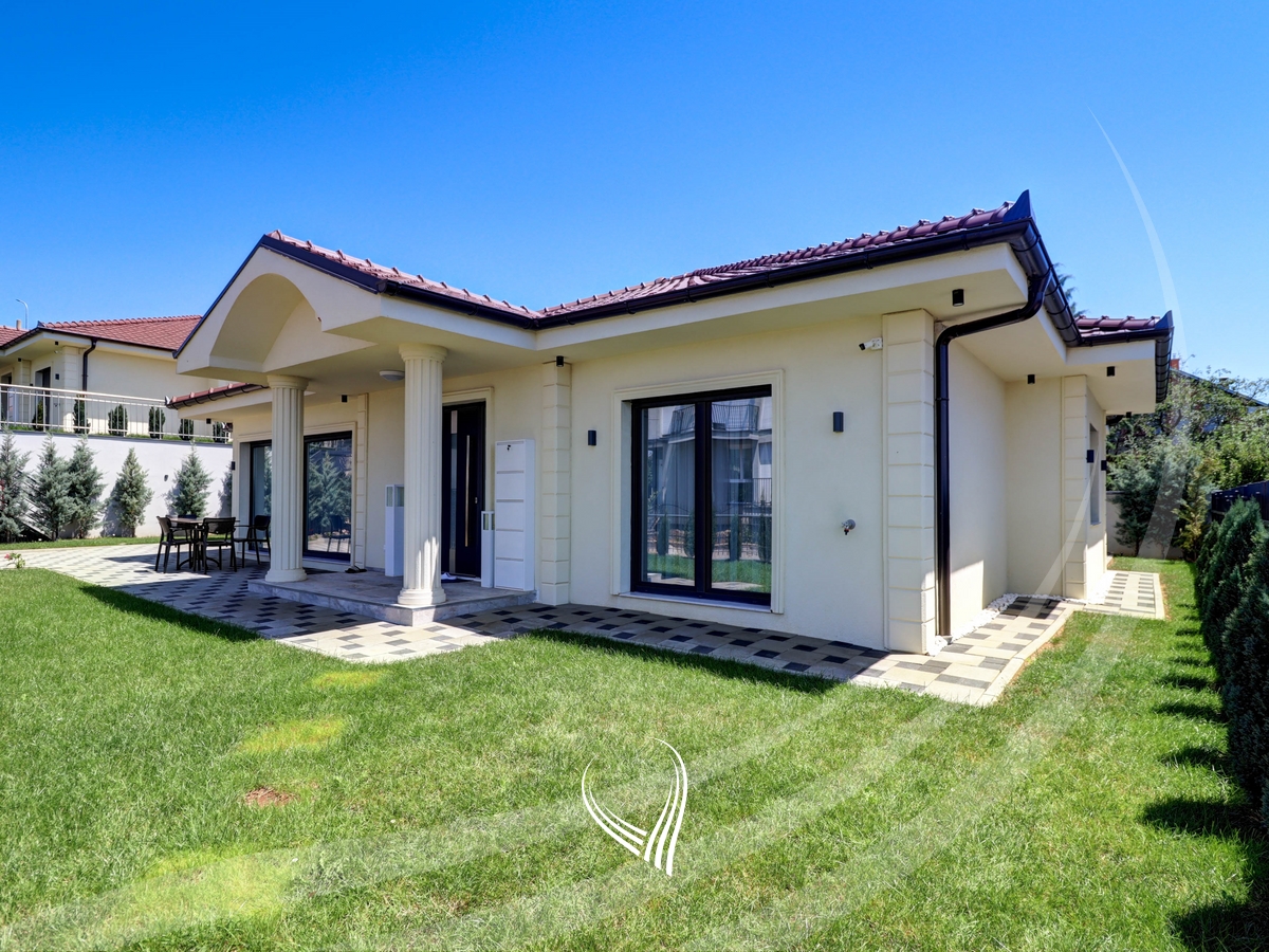 Shtëpi me 3 dhoma gjumi në shitje në lagjen Matiçan15