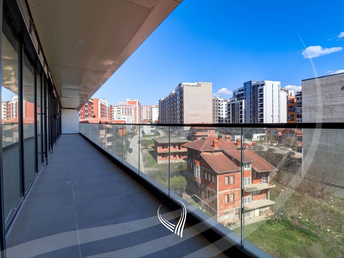 Banesë me 4 dhoma gjumi në shitje në lagjen Mati 1 – Rruga A10