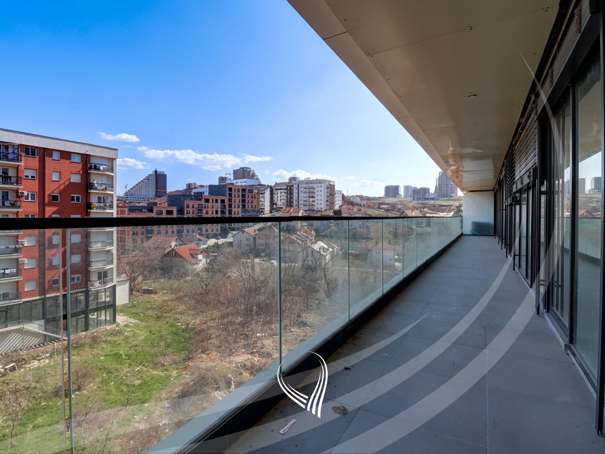 Banesë me 4 dhoma gjumi në shitje në lagjen Mati 1 – Rruga A11