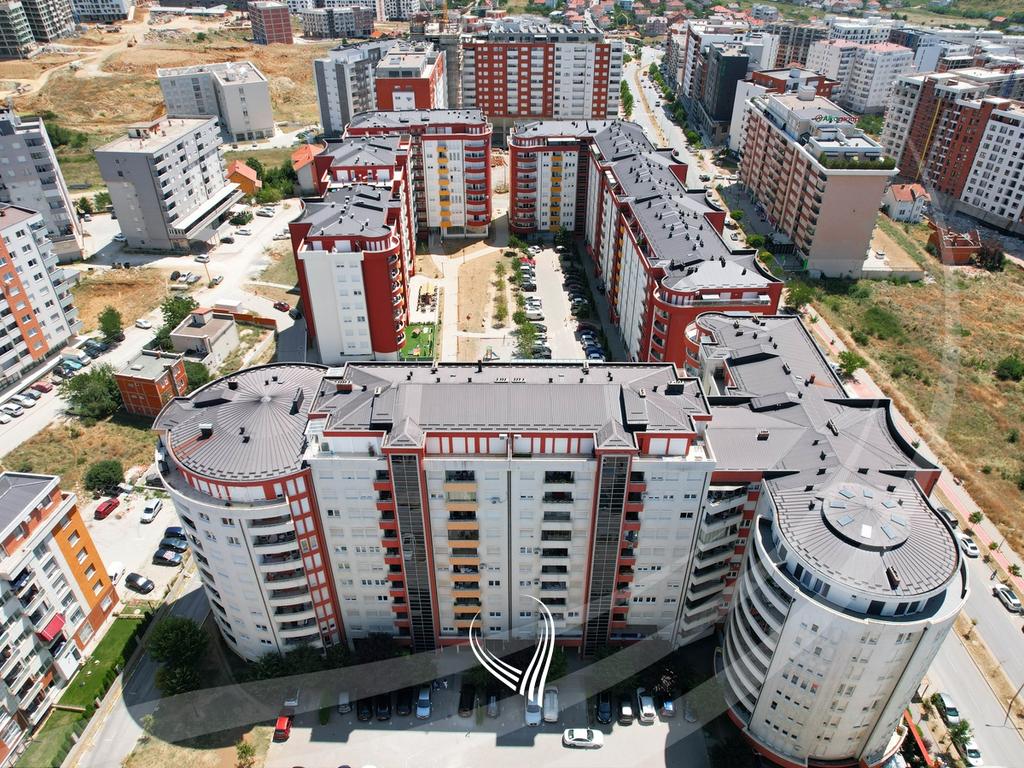 Banesë me 2 dhoma gjumi në shitje në lagjen Mati 1 – Rruga C6