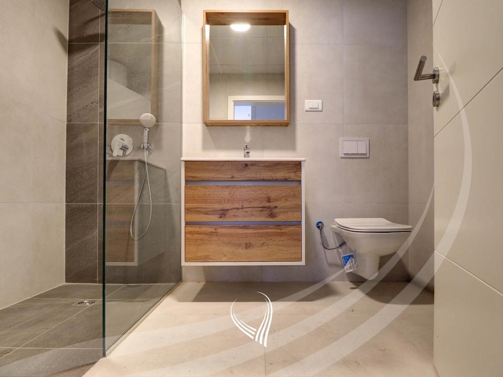 Banesë me 2 dhoma gjumi për shitje në lagjen Mati 1 – Kodrina6