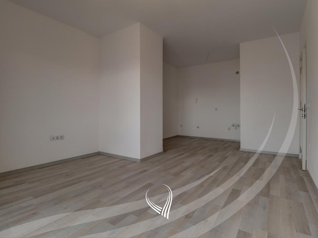 Banesë me 2 dhoma gjumi në shitje në lagjen Tophane2