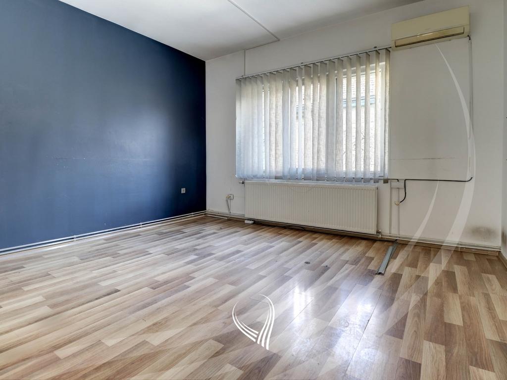 Zyre 400m2 for rent in Aktash neighborhood3