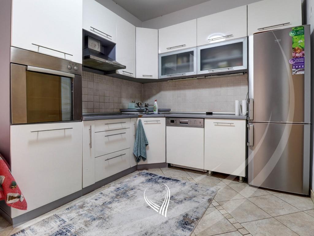 Shtëpi me 4 dhoma gjumi në shitje në lagjen Arbëria – Dragodan7