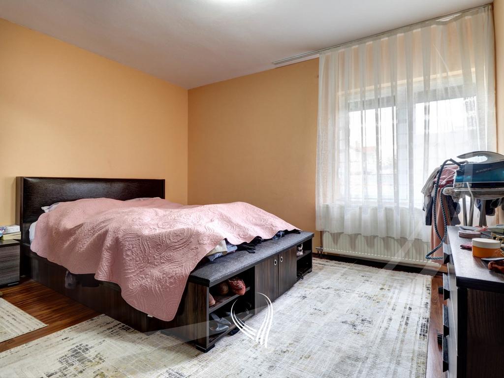 Shtëpi me 4 dhoma gjumi në shitje në lagjen Arbëria – Dragodan11