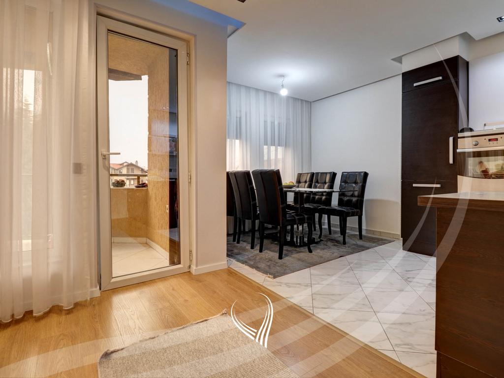 Shtëpi me 4 dhoma gjumi në shitje në lagjen Arbëria – Dragodan16