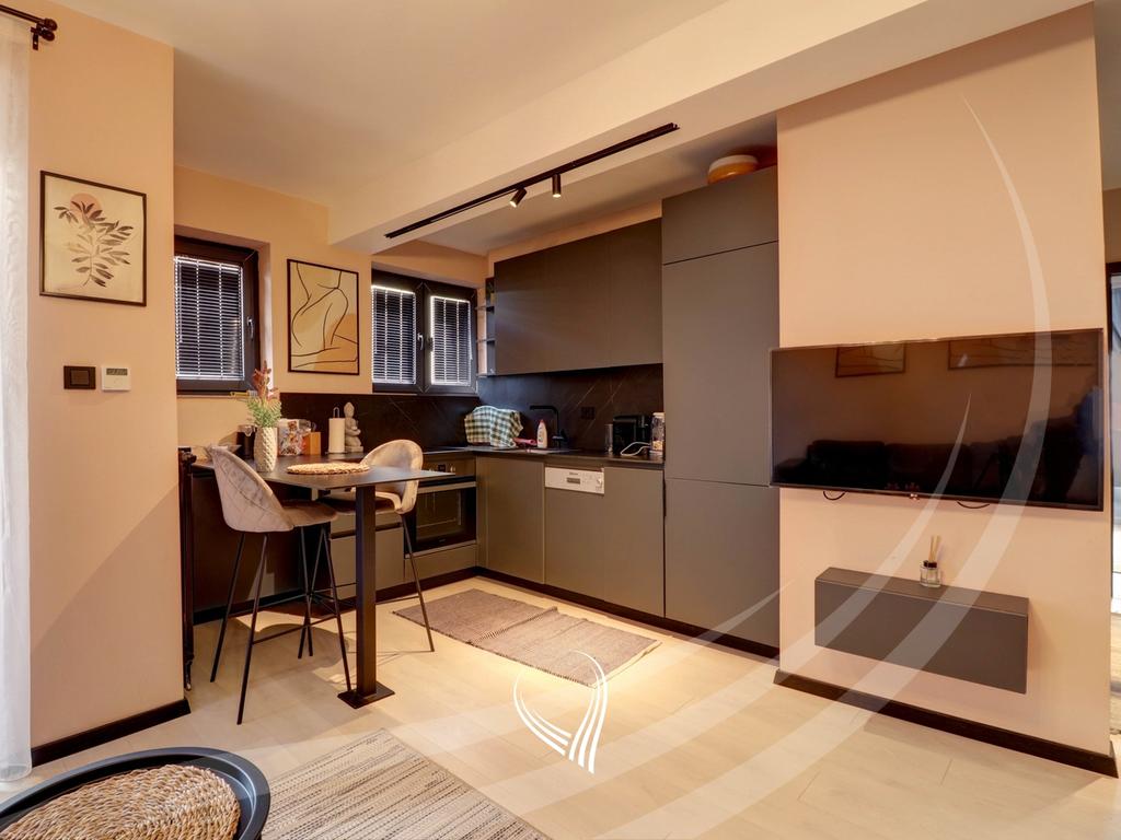 Banesë me 1 dhomë gjumi në shitje në lagjen Qafa3