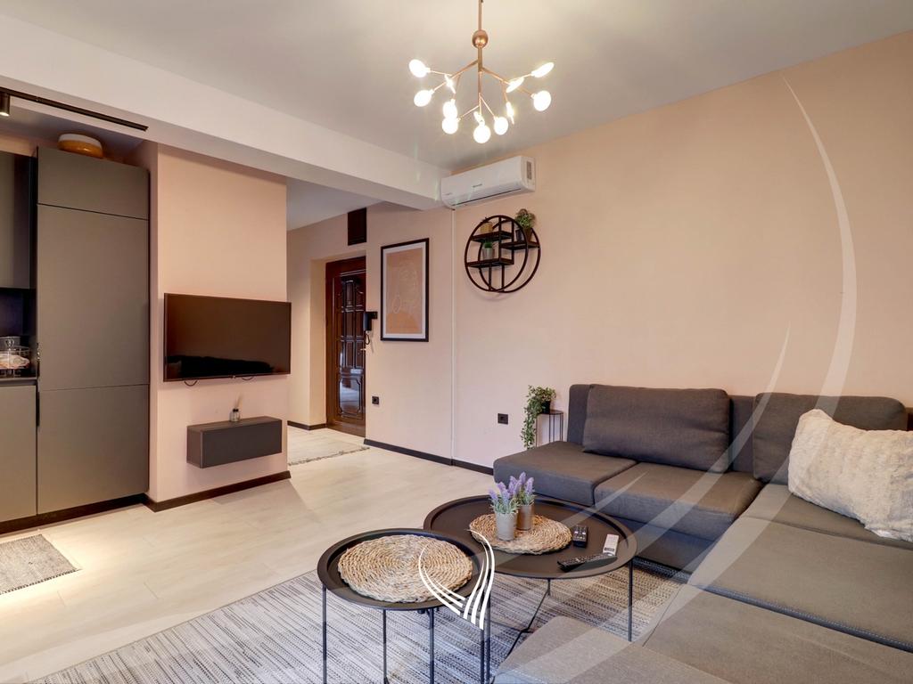 Banesë me 1 dhomë gjumi në shitje në lagjen Qafa