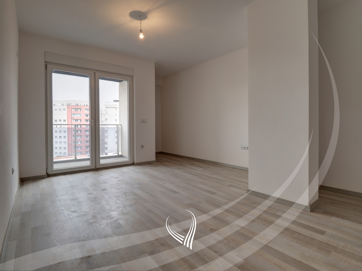 Banesë me 2 dhoma gjumi në shitje në lagjen Tophane0