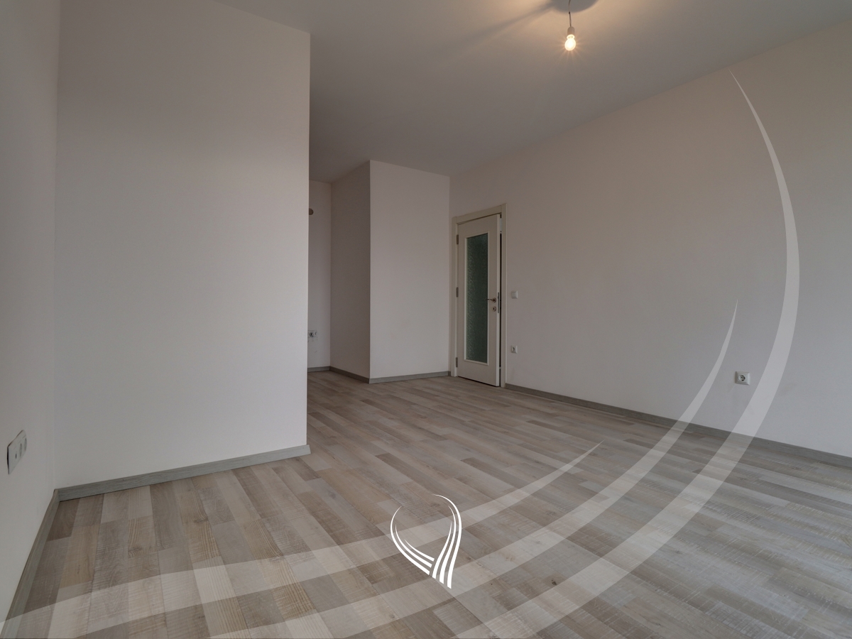 Banesë me 2 dhoma gjumi në shitje në lagjen Tophane3