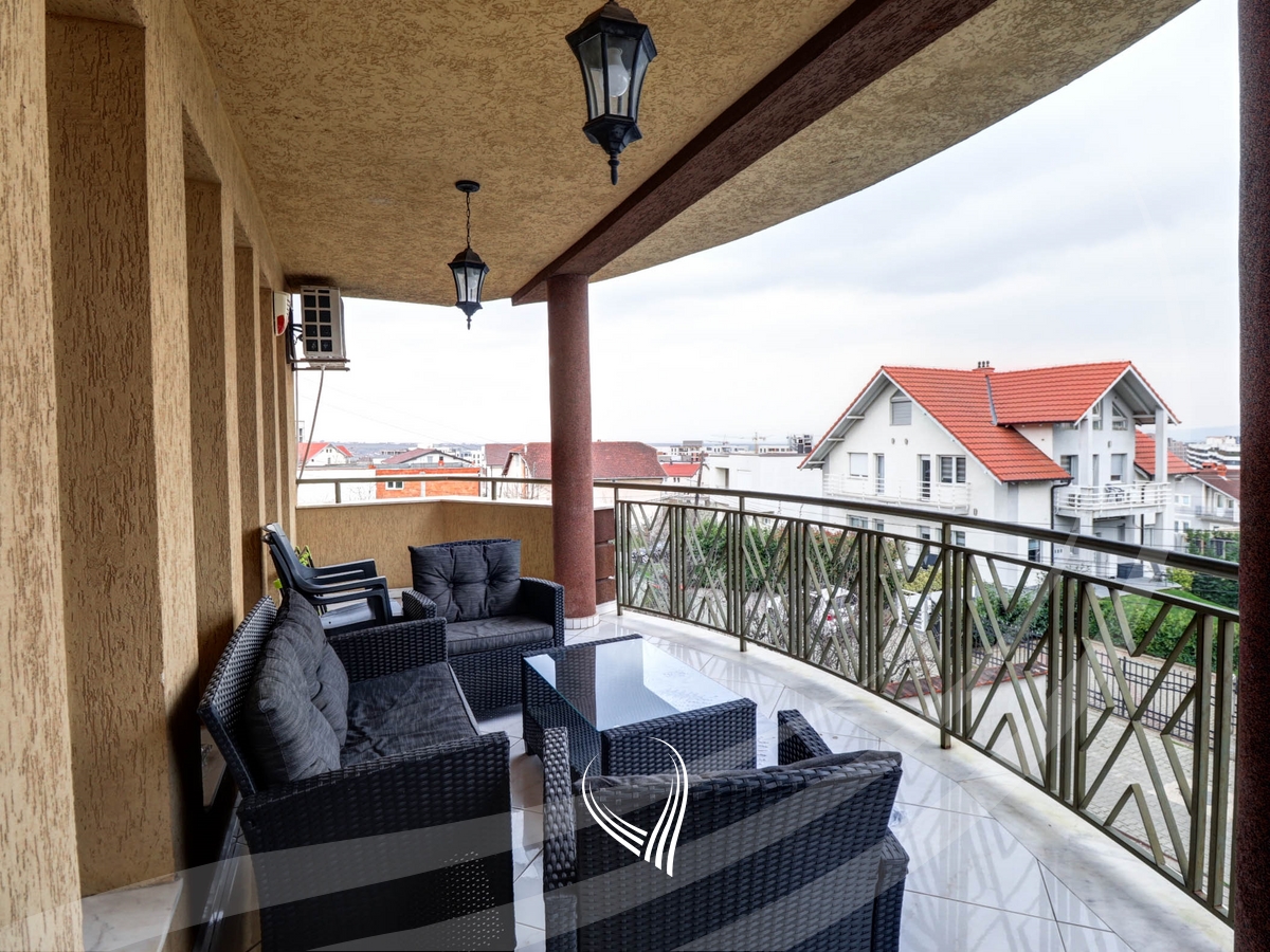 Shtëpi me 4 dhoma gjumi në shitje në lagjen Arbëria – Dragodan19