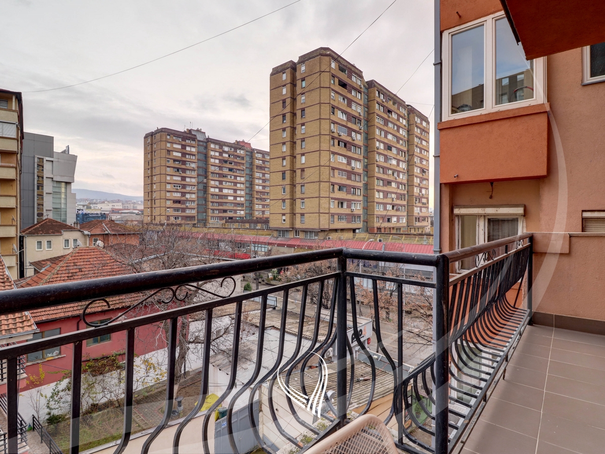 Banesë me 1 dhomë gjumi në shitje në lagjen Qafa7