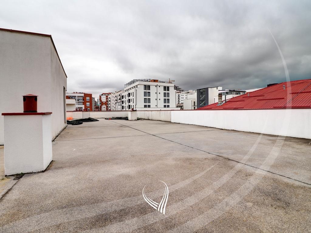 Banesë me 2 dhoma gjumi në shitje në lagjen Mati 1 – Euro Abi13