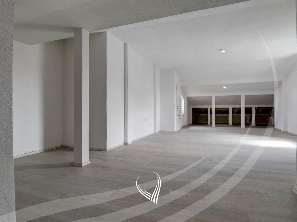 Shtëpi me 4 dhoma gjumi me qira në lagjen Marigona Residence8