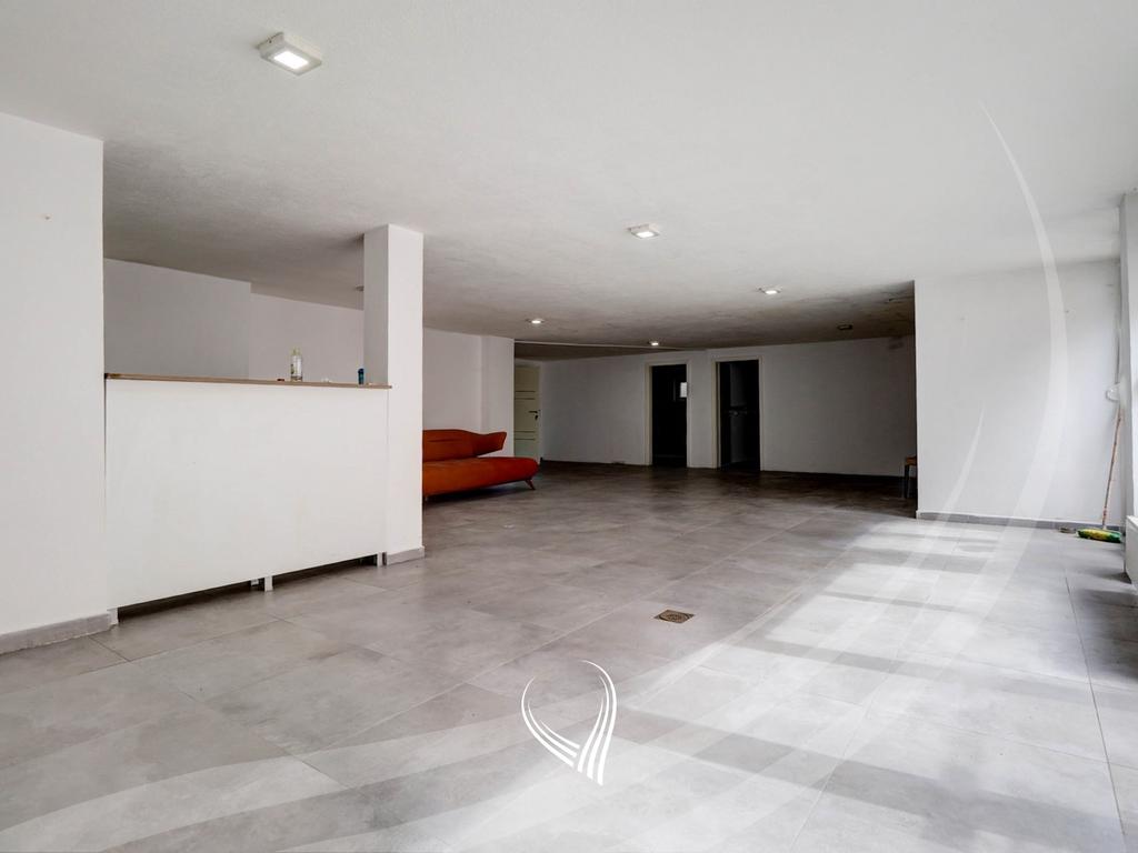 Shtëpi me 4 dhoma gjumi me qira në lagjen Marigona Residence12