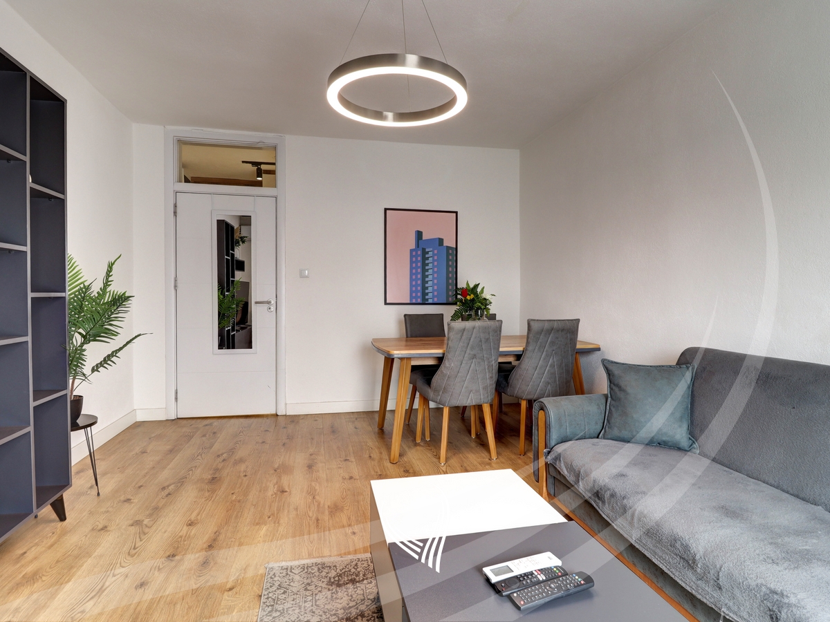 Banesë me 1 dhomë gjumi në shitje në lagjen Dardania – Santea3