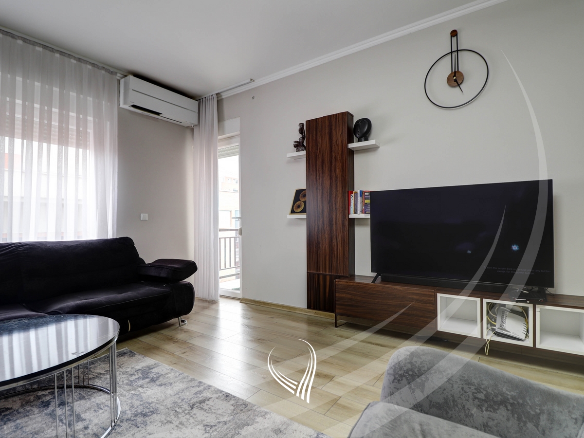 Banesë me 2 dhoma gjumi në shitje në lagjen Mati 1 – Euro Abi1