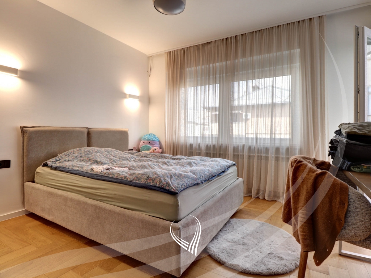 Banesë me 3 dhoma gjumi me qira në Qendër5