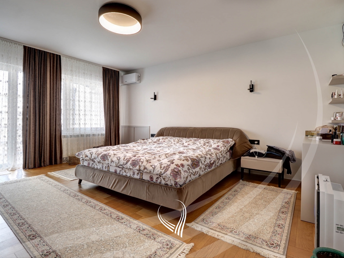 Banesë me 3 dhoma gjumi me qira në Qendër6