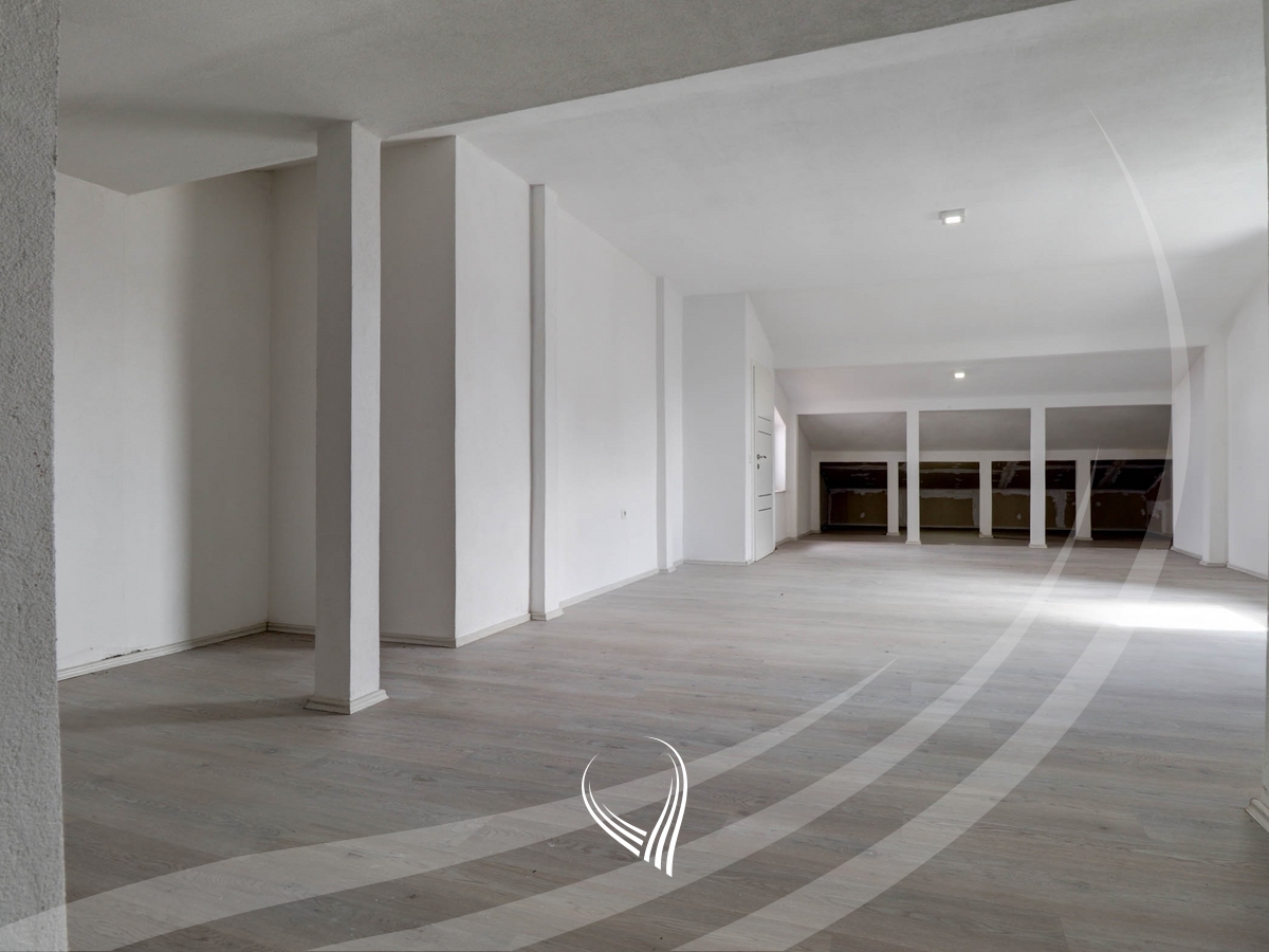 Shtëpi me 4 dhoma gjumi me qira në lagjen Marigona Residence8