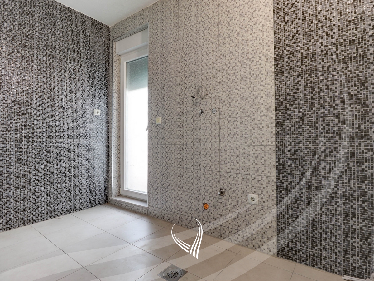 Shtëpi me 4 dhoma gjumi me qira në lagjen Marigona Residence22