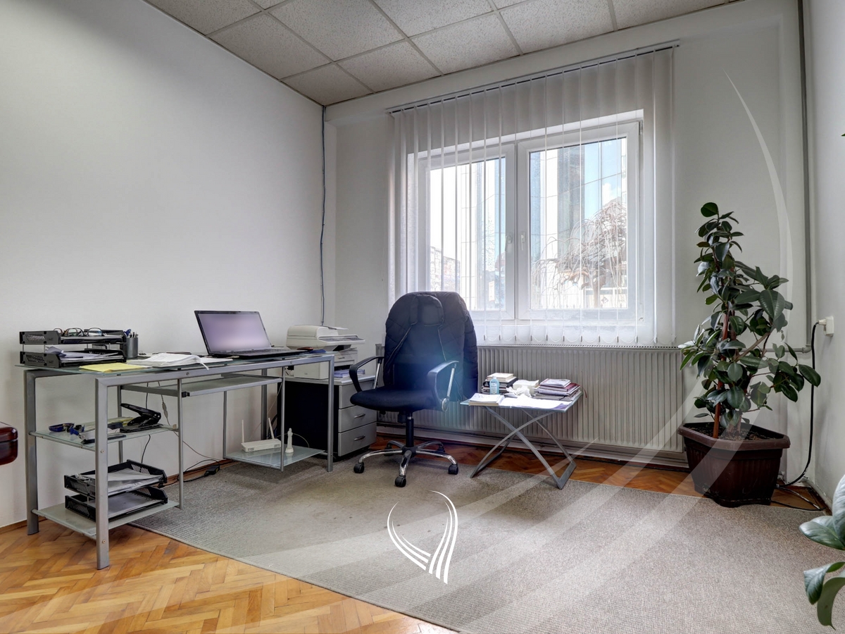 Zyre me 3 dhoma pune me qira në lagjen Pejton2