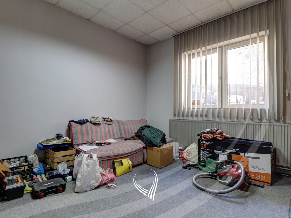 Zyre me 3 dhoma pune me qira në lagjen Pejton4