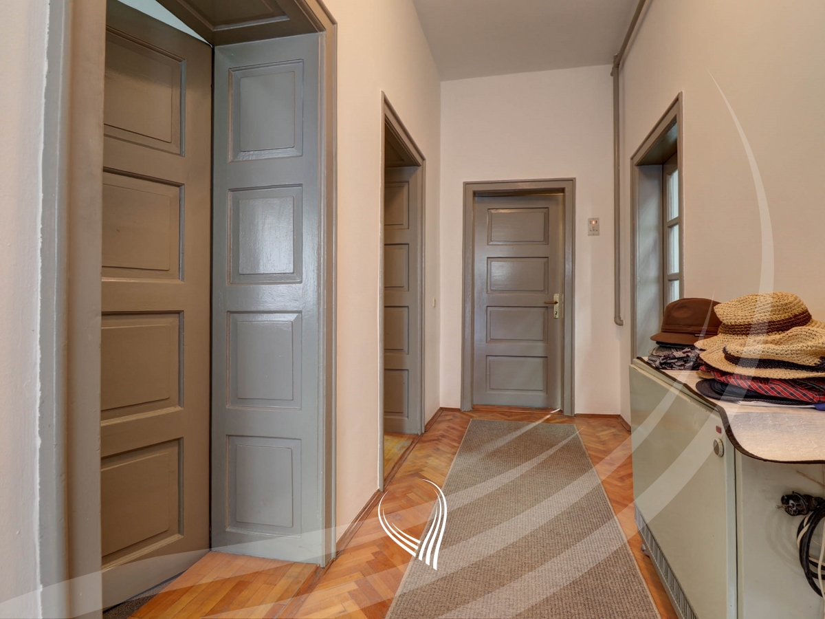 Zyre me 3 dhoma pune me qira në lagjen Pejton5