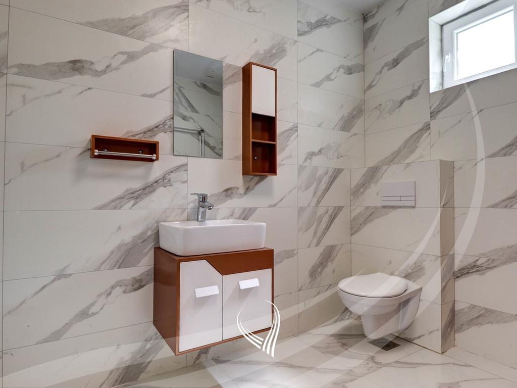 Shtëpi me 4 dhoma gjumi me qira në lagjen Prishtina e Re11