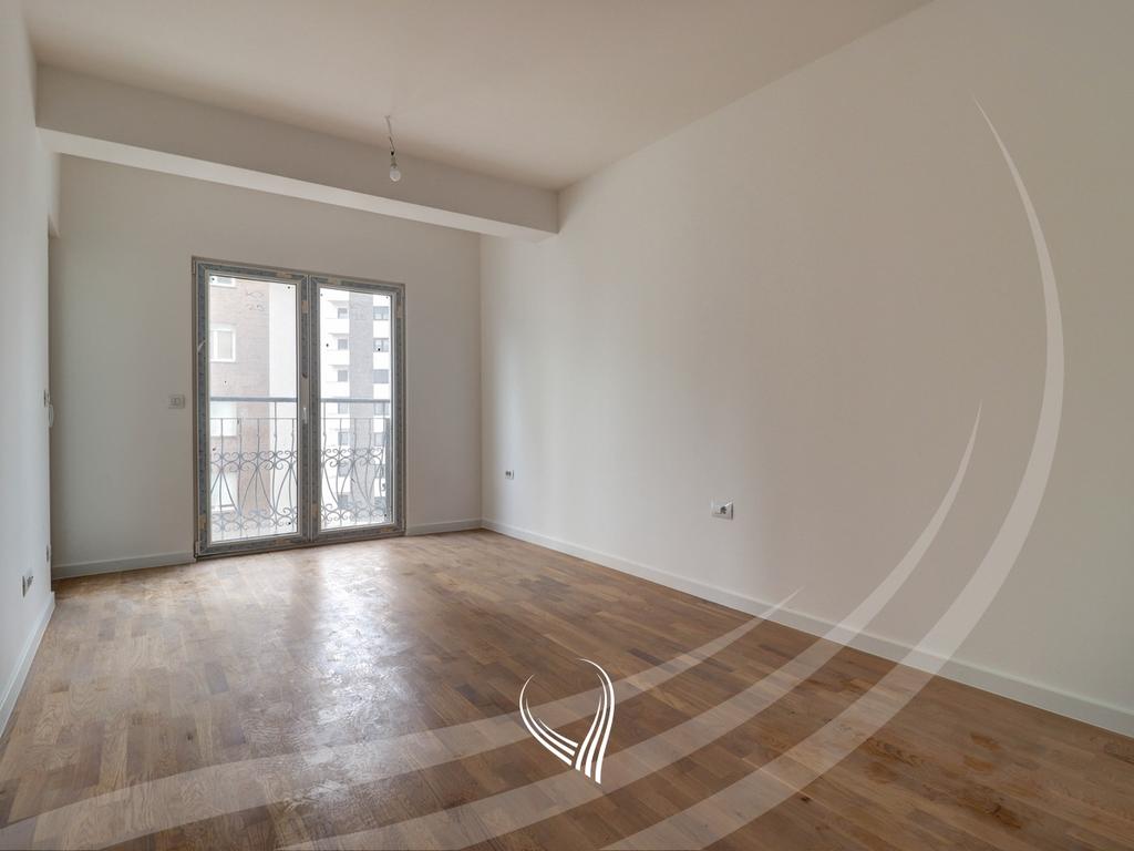 Zyre me 3 dhoma pune me qira në lagjen Aktash – INON5