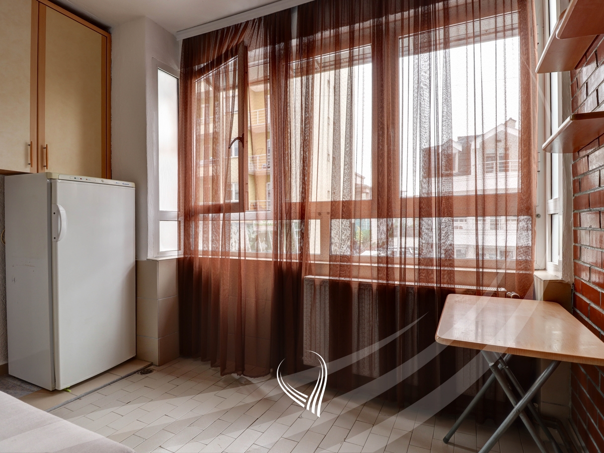 Zyre me 3 dhoma pune me qira në lagjen Dardania5