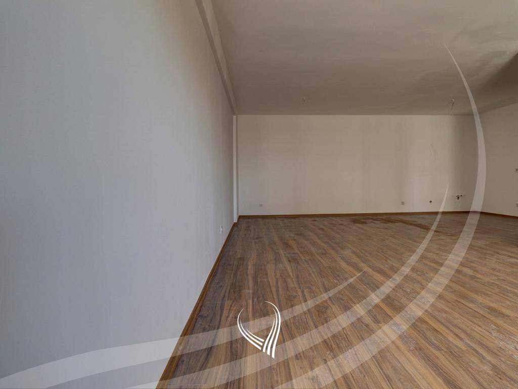Banesë me 3 dhoma gjumi në shitje në lagjen Prishtina e Re3