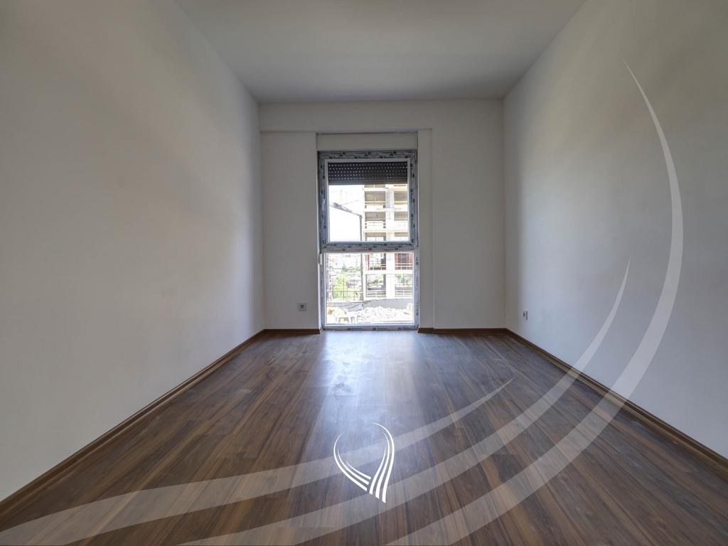 Banesë me 3 dhoma gjumi në shitje në lagjen Prishtina e Re5