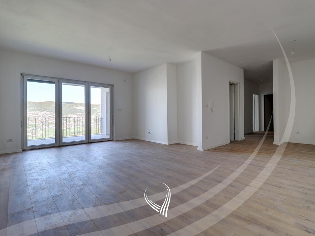 Banesë me 2 dhoma gjumi në shitje në lagjen Prishtina e Re0