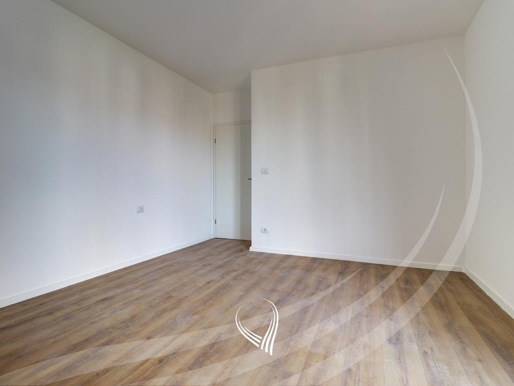 Banesë me 2 dhoma gjumi në shitje në lagjen Prishtina e Re8