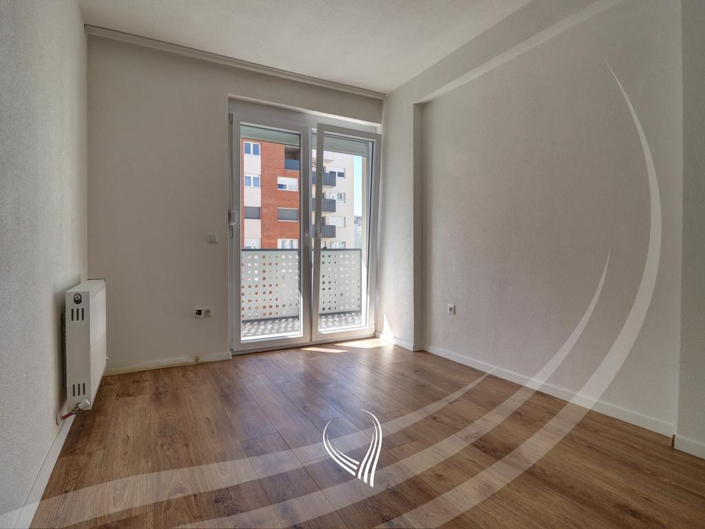 Banesë me 2 dhoma gjumi me qira në lagjen Mati 15